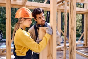 Ghidul construcției de case din lemn: de la proiect la realizare